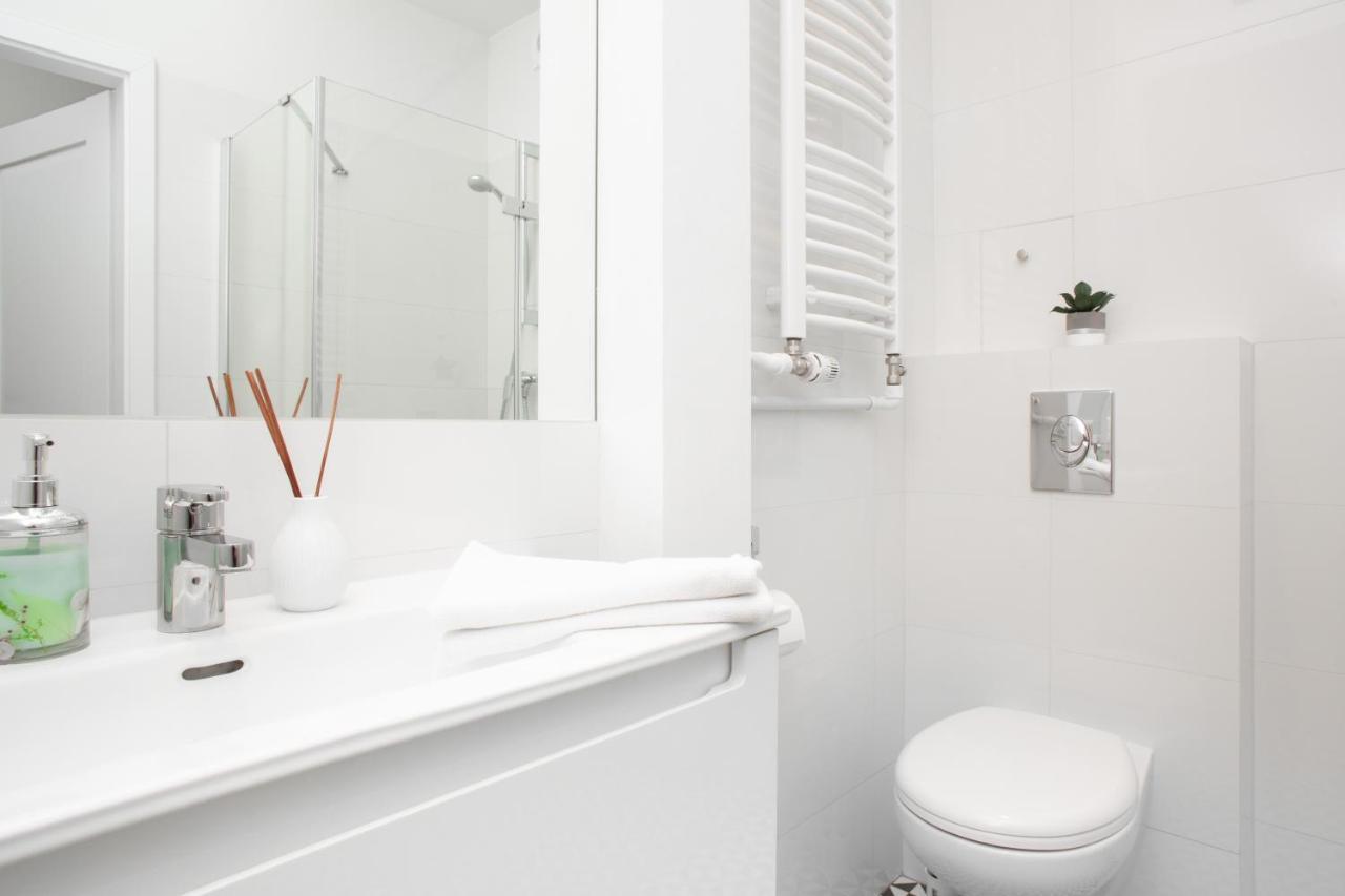 Family City Center Apartment By Renters Prestige Varşova Dış mekan fotoğraf